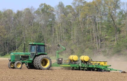 tractor_and_seeder_3148